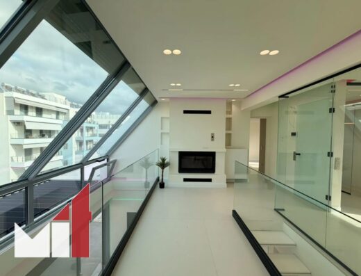 Penthouse Maisonette in Neos Kosmos