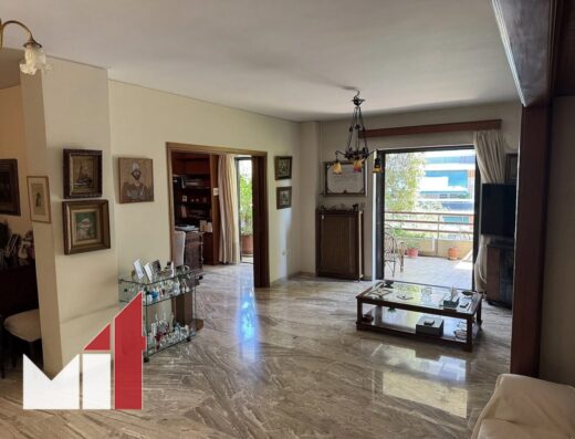 Apartment in Alimos